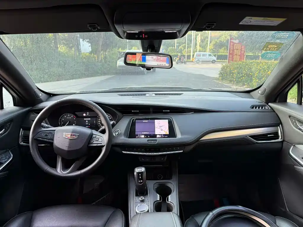 Cadillac XT4 — миниатюра 5