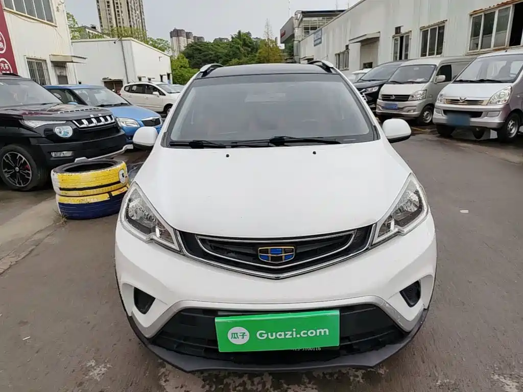 Geely Vision X1 — миниатюра 3