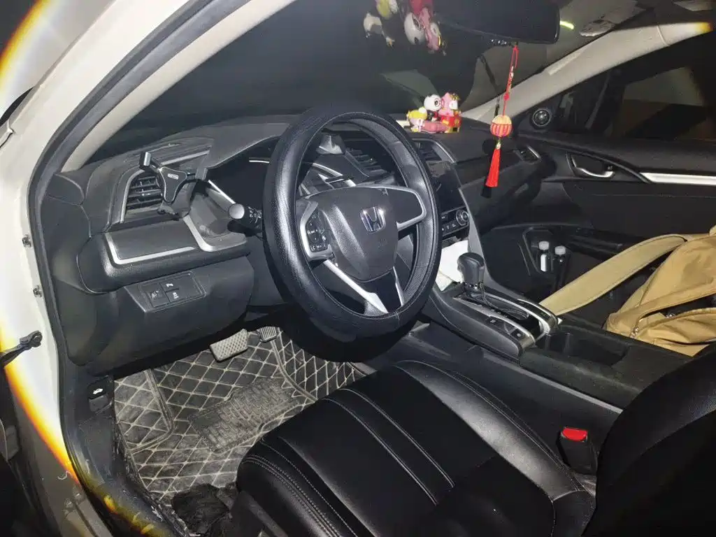 Honda Civic — миниатюра 13