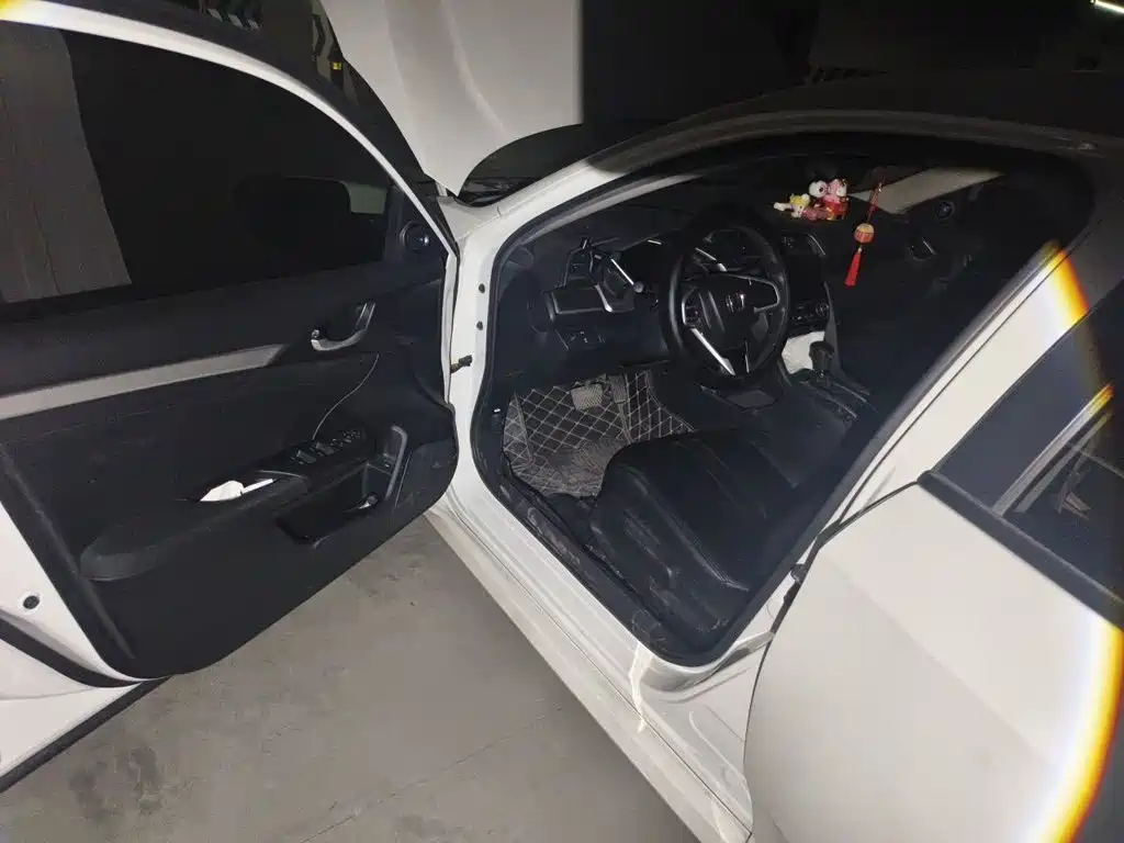 Honda Civic — миниатюра 14