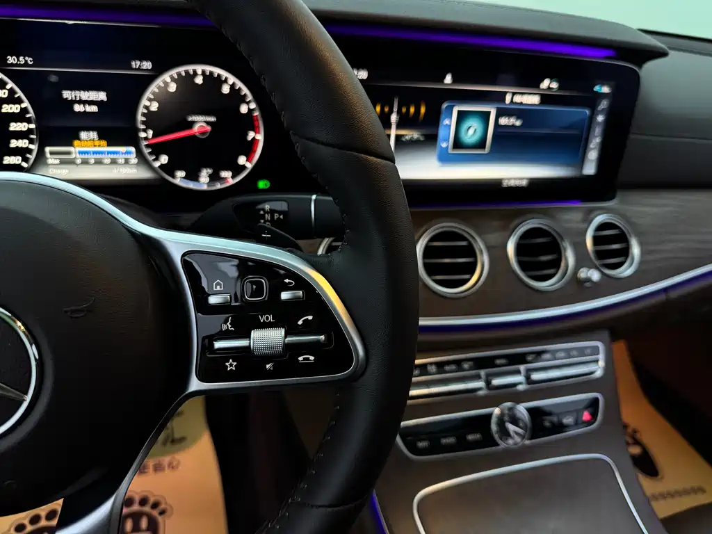 Mercedes-Benz E-Class — миниатюра 19