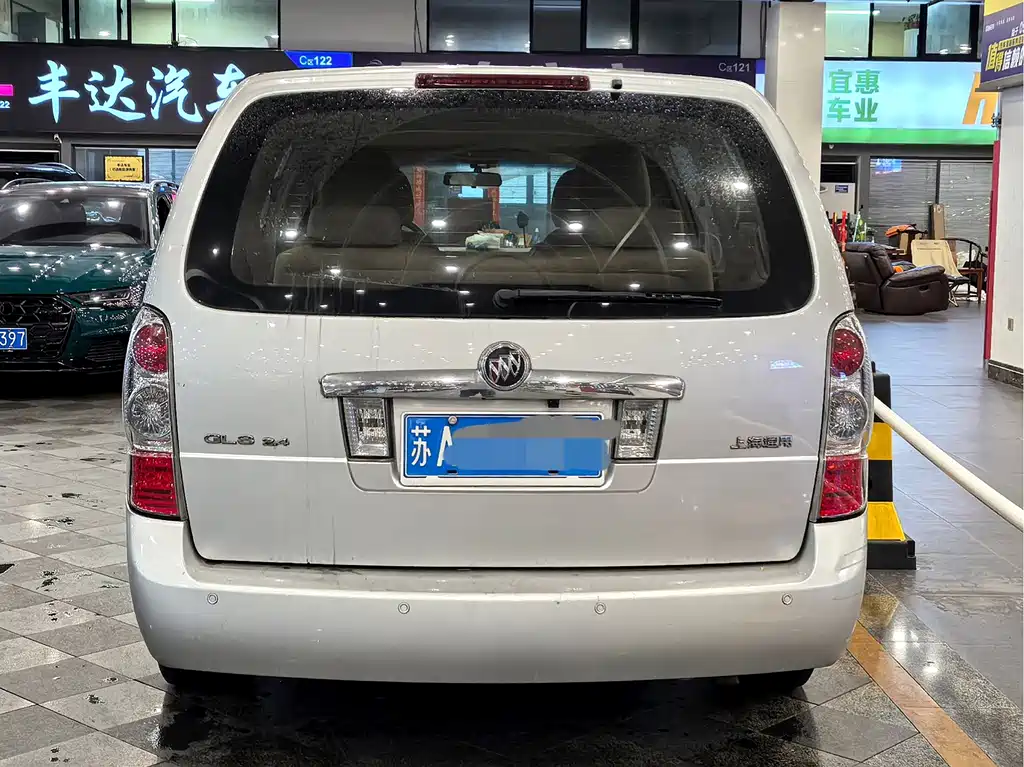 Buick GL8 — миниатюра 3