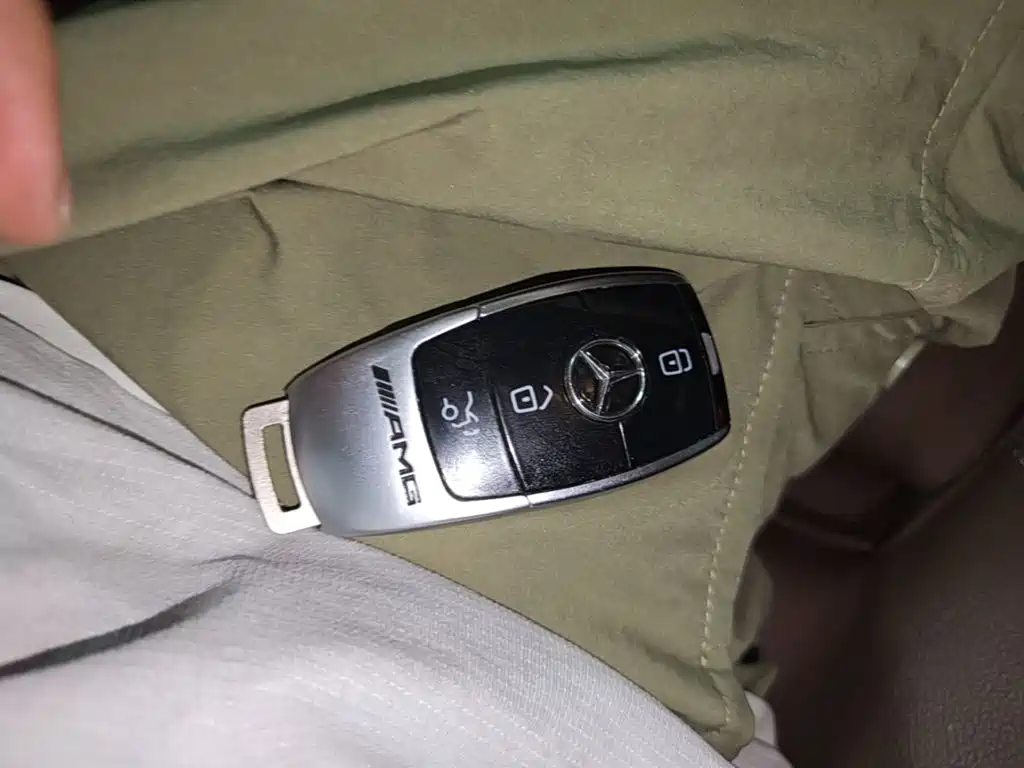 Mercedes-Benz E-Class — миниатюра 9
