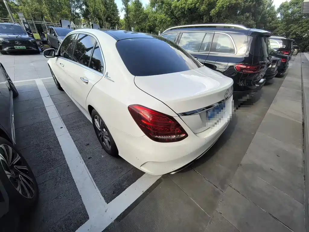Mercedes-Benz C-Class — миниатюра 9