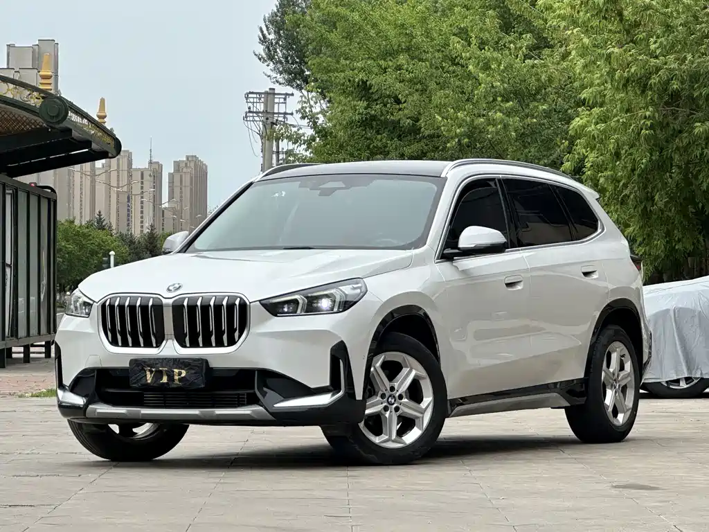 Купить BMW X1