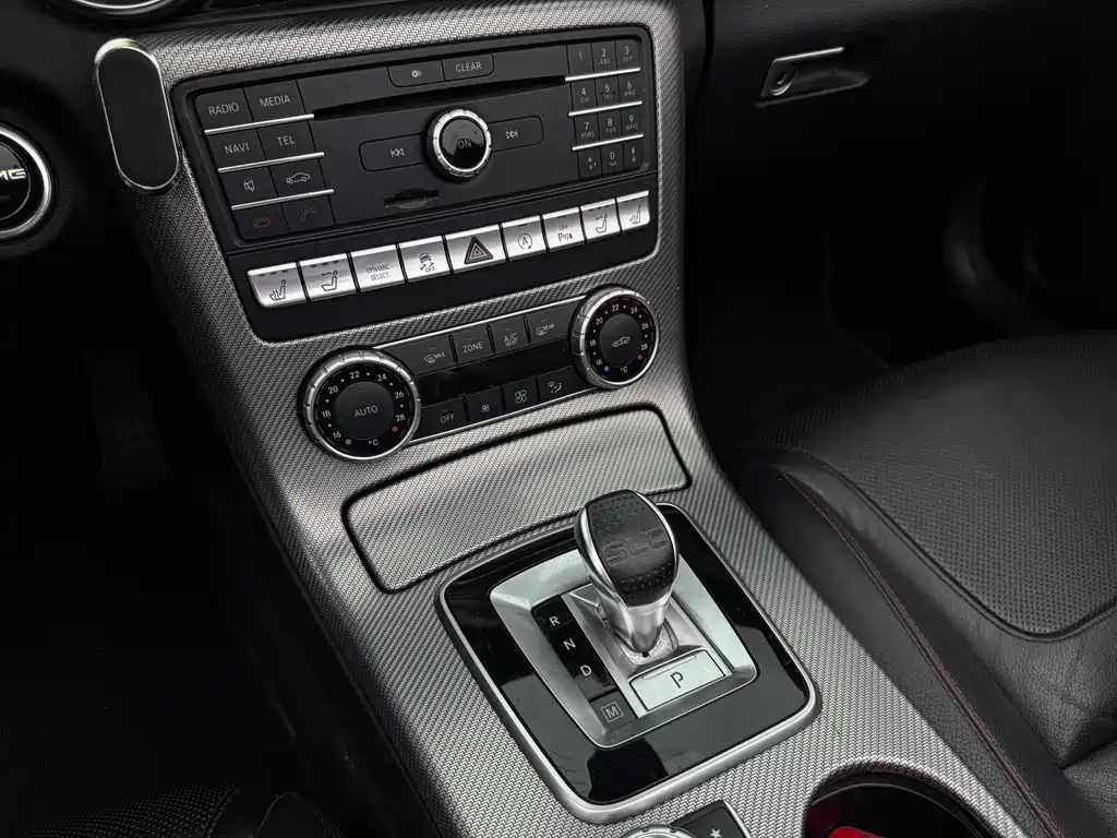 Mercedes-Benz SLC 2016 SLC 300 Luxury Sport