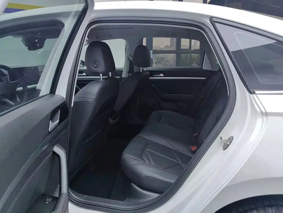 Volkswagen Lavida — миниатюра 11