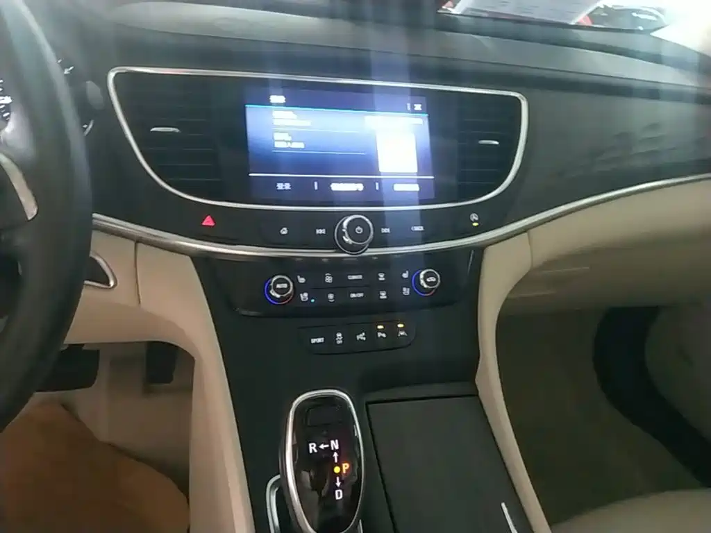 Buick LaCrosse — миниатюра 13