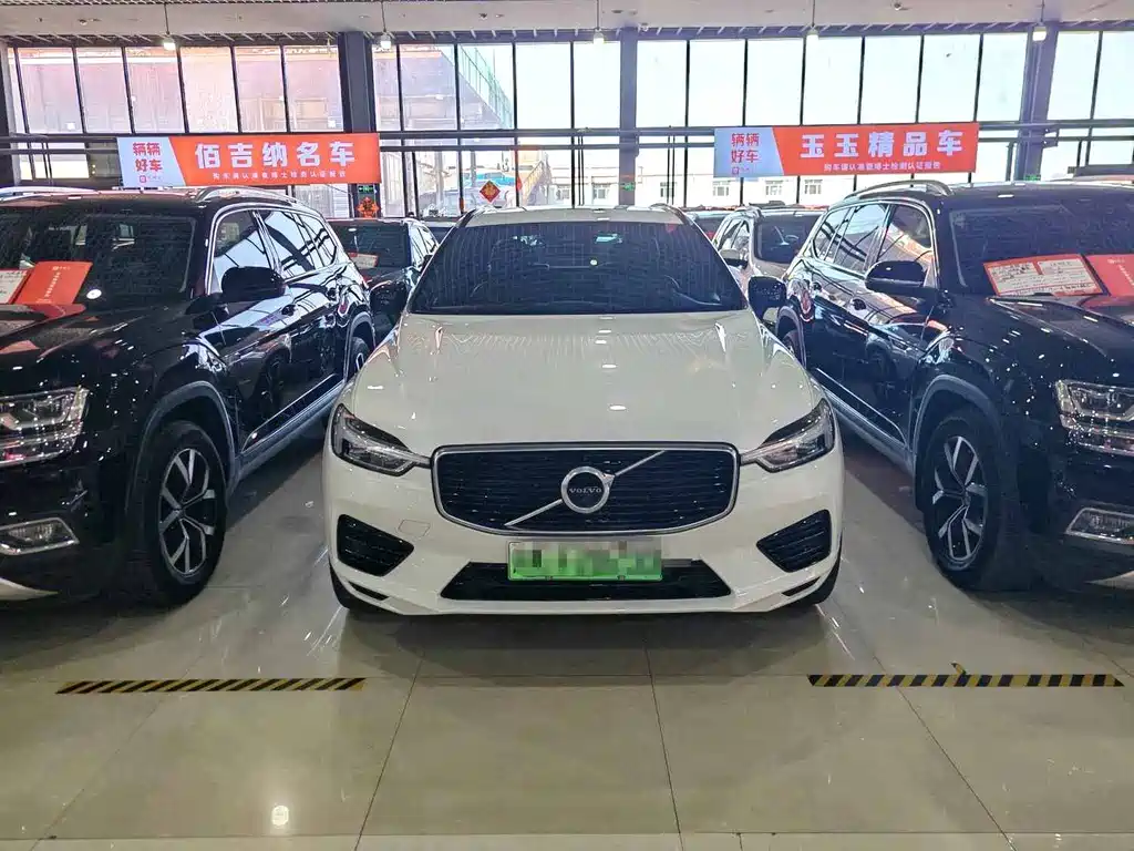 Volvo XC60 PHEV — миниатюра 2