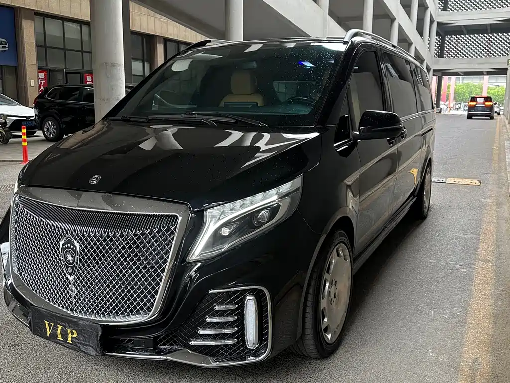 Mercedes-Benz V-Class (Import) — миниатюра 15