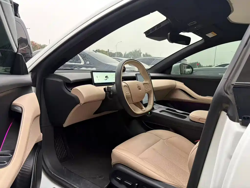 NIO ET5T — миниатюра 4