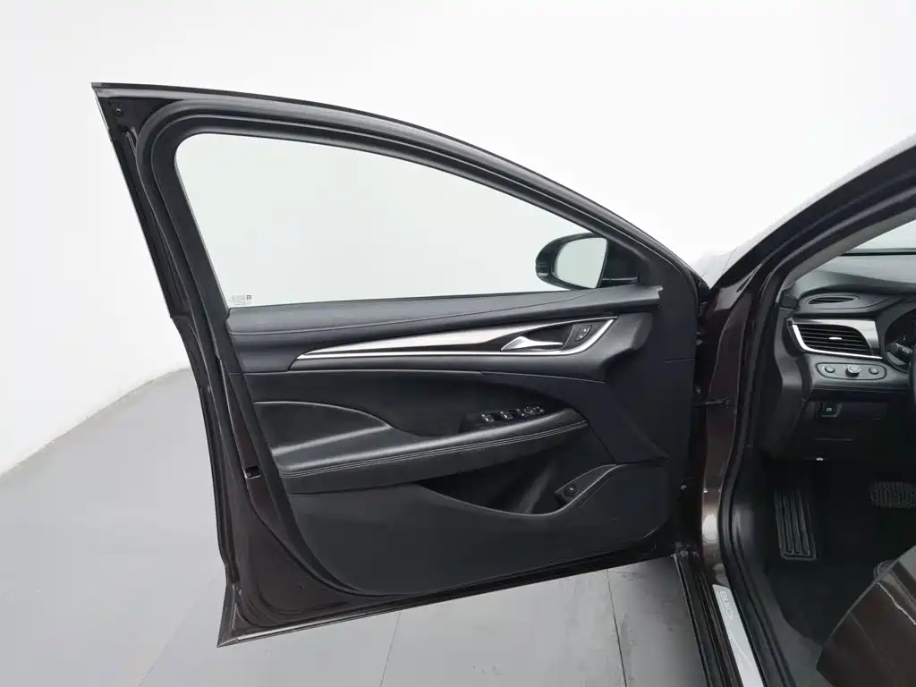 Buick LaCrosse — миниатюра 8
