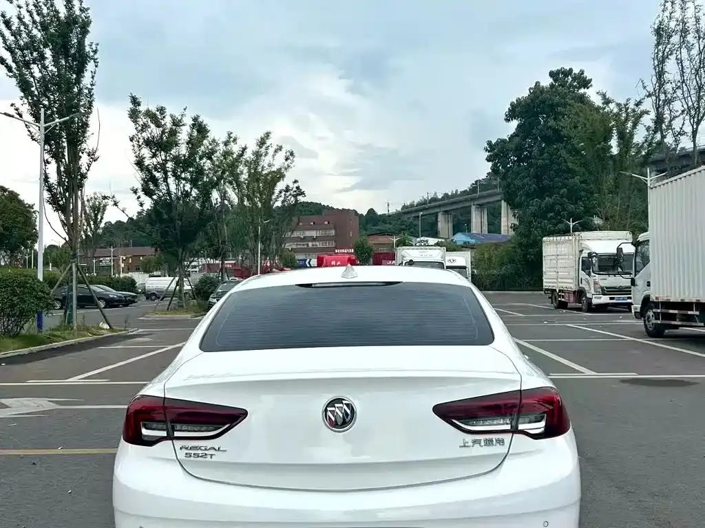 Buick Regal — миниатюра 7