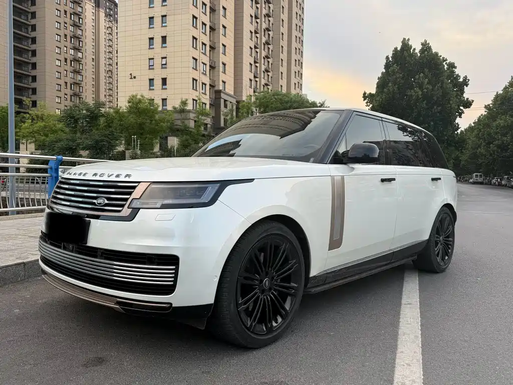 Land Rover Range Rover 2023 3.0 L6 400PS мест Long Wheelbase