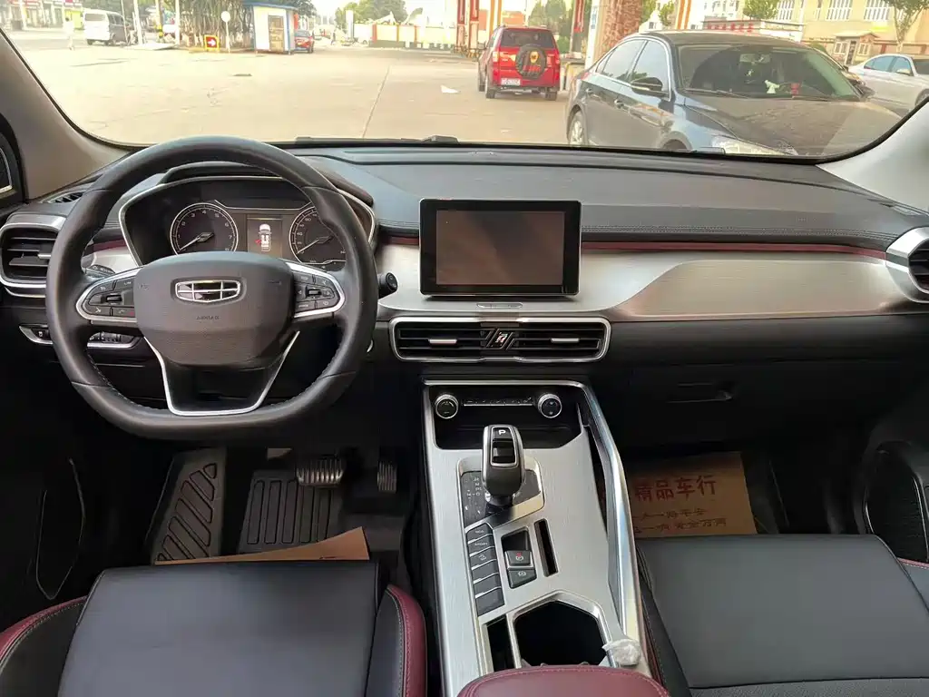 Geely Binyue — миниатюра 15