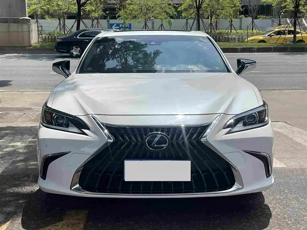 Lexus ES — миниатюра 2