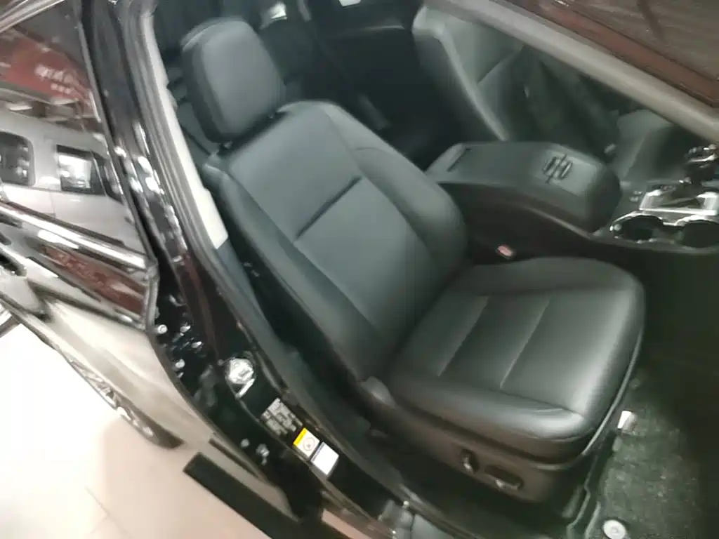 Toyota Highlander — миниатюра 25