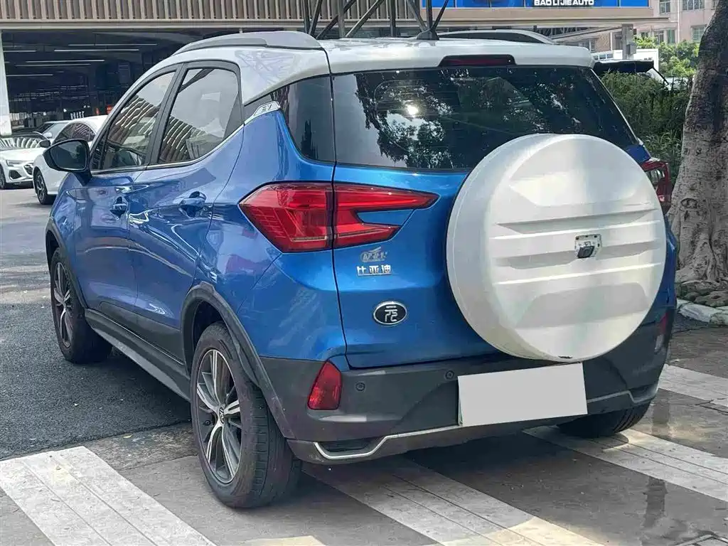BYD Yuan EV — миниатюра 5
