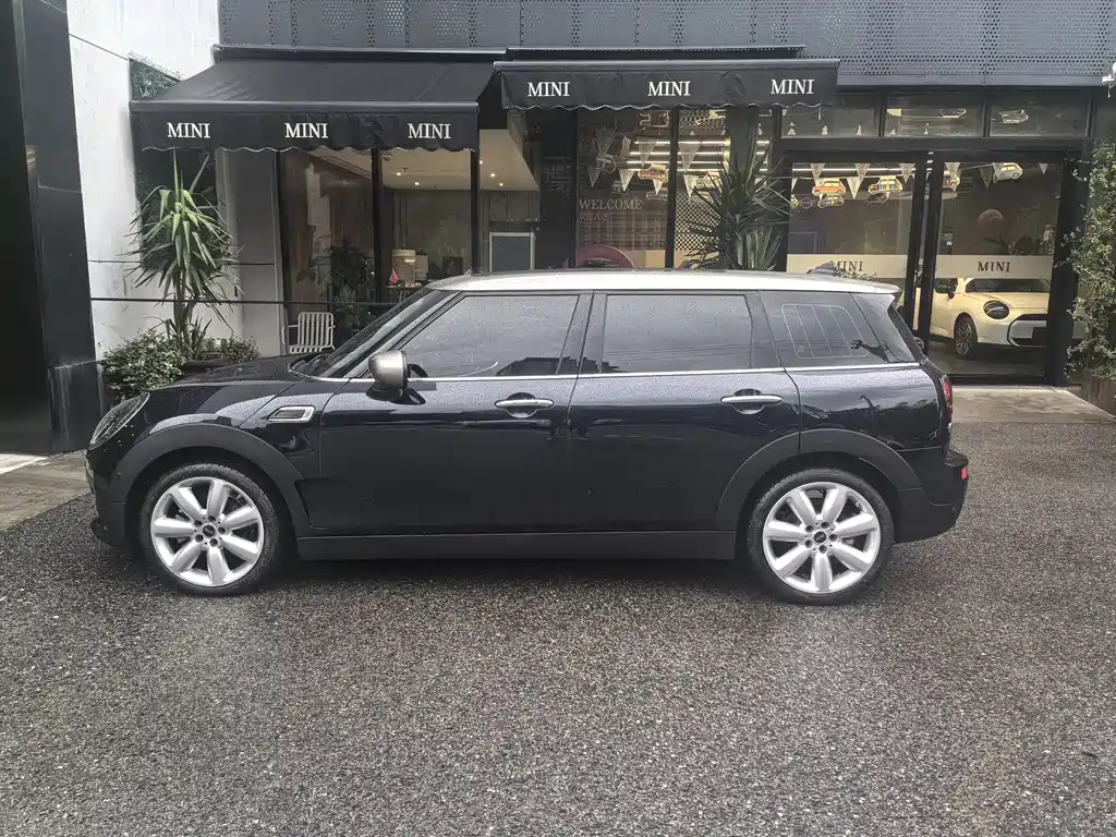 MINI CLUBMAN