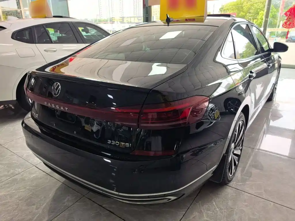 Volkswagen Passat 2022 330TSI Elite