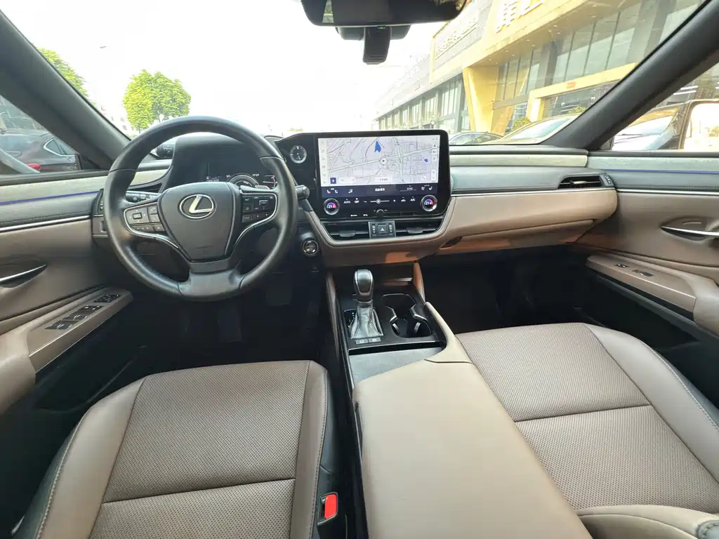 Lexus ES — миниатюра 6