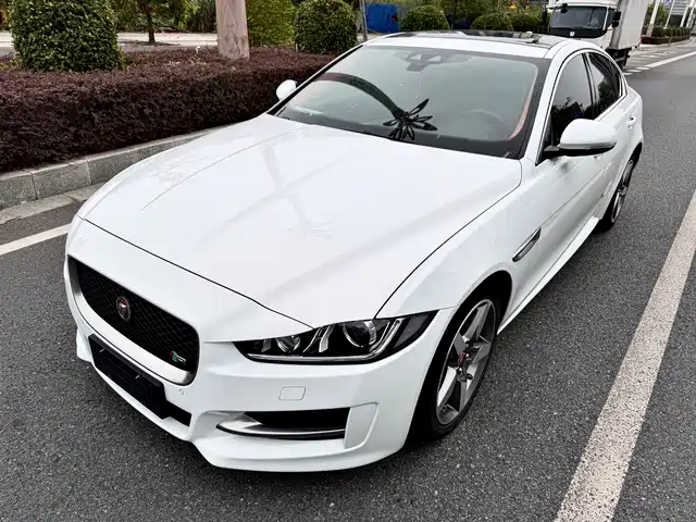 JAGUAR XE 2017