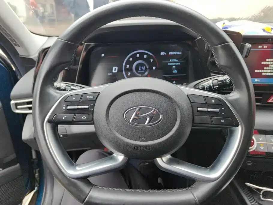 Hyundai Elantra — миниатюра 15