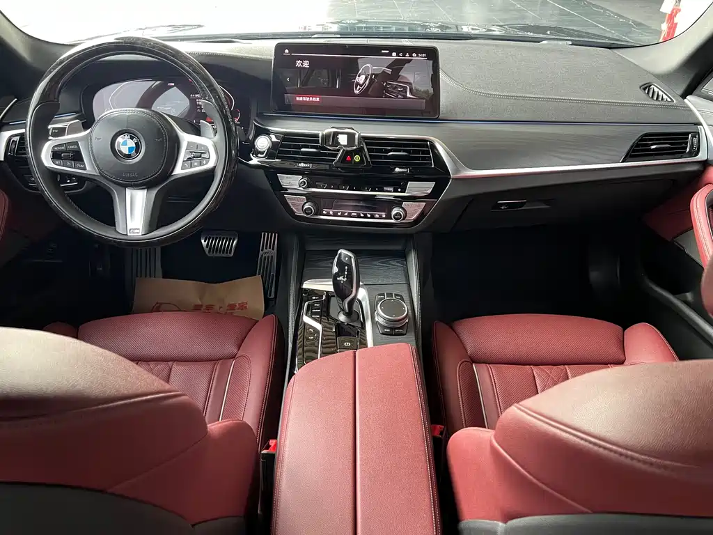 BMW 5 Series — миниатюра 6