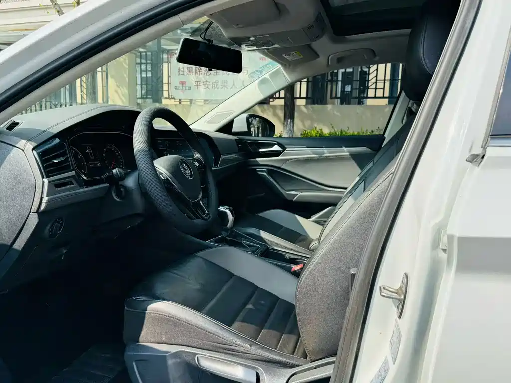 Volkswagen Sagitar — миниатюра 4