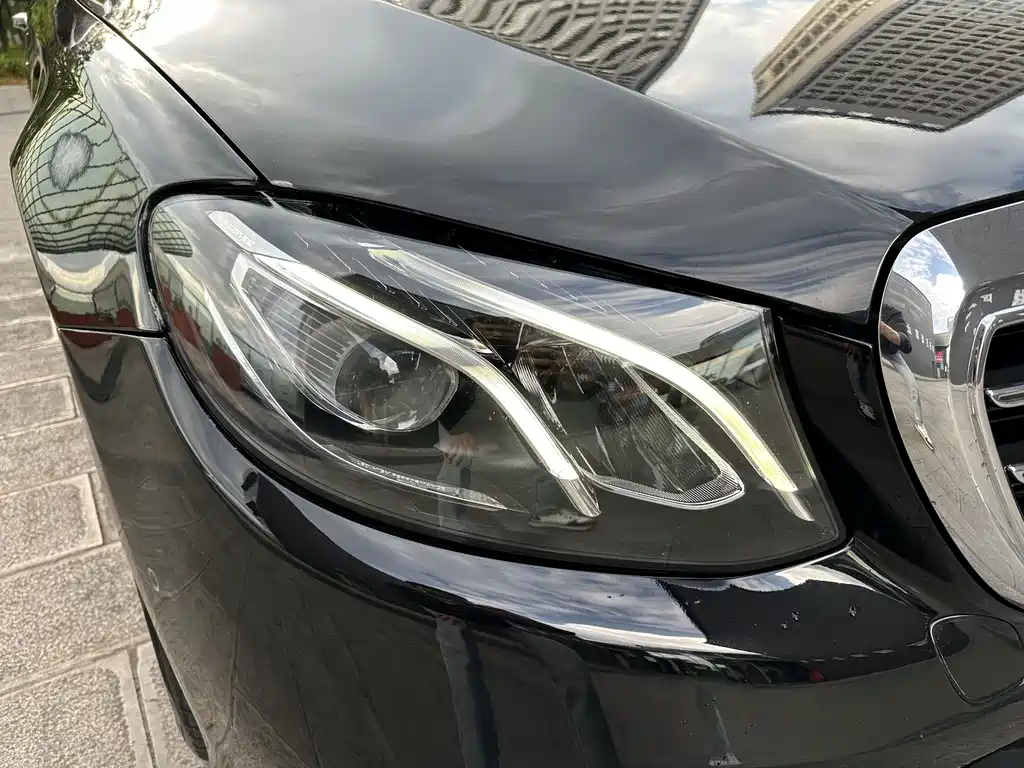 Mercedes-Benz E-Class — миниатюра 34