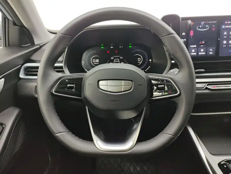 Geely Emgrand — миниатюра 15