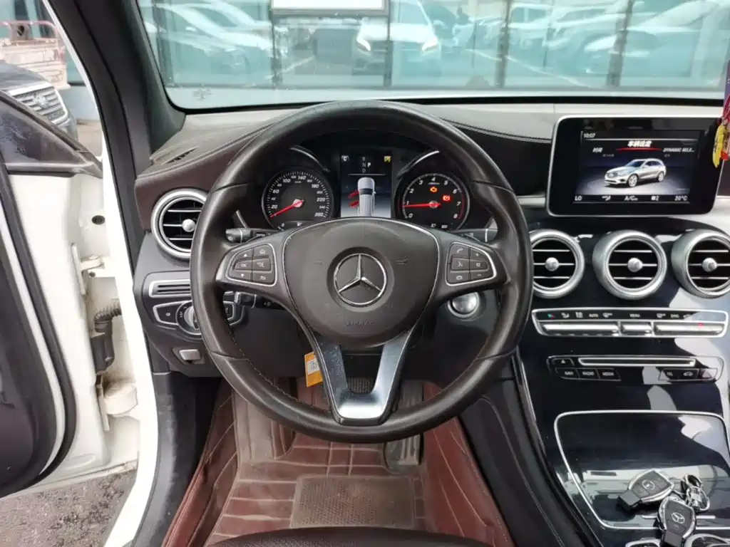 Mercedes-Benz GLC — миниатюра 11