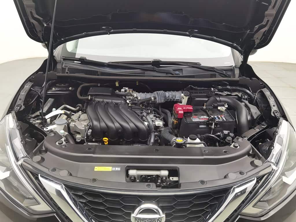 Nissan Sylphy 1.6 л 2022 г. Чёрный, пробег 41000 км