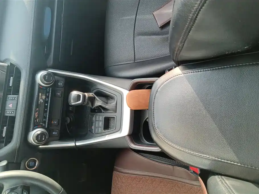 TOYOTA RAV4 RONGFANG