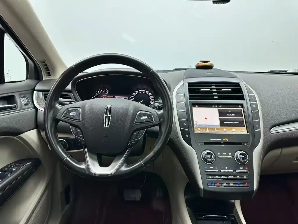 Lincoln MKC — миниатюра 7