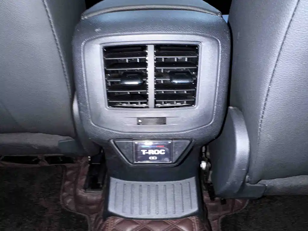 Volkswagen T-Roc — миниатюра 19