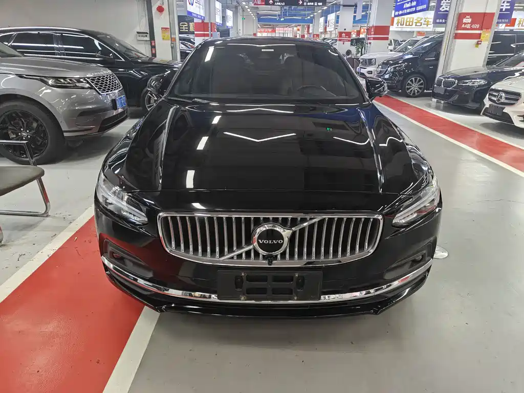 VOLVO  S90
