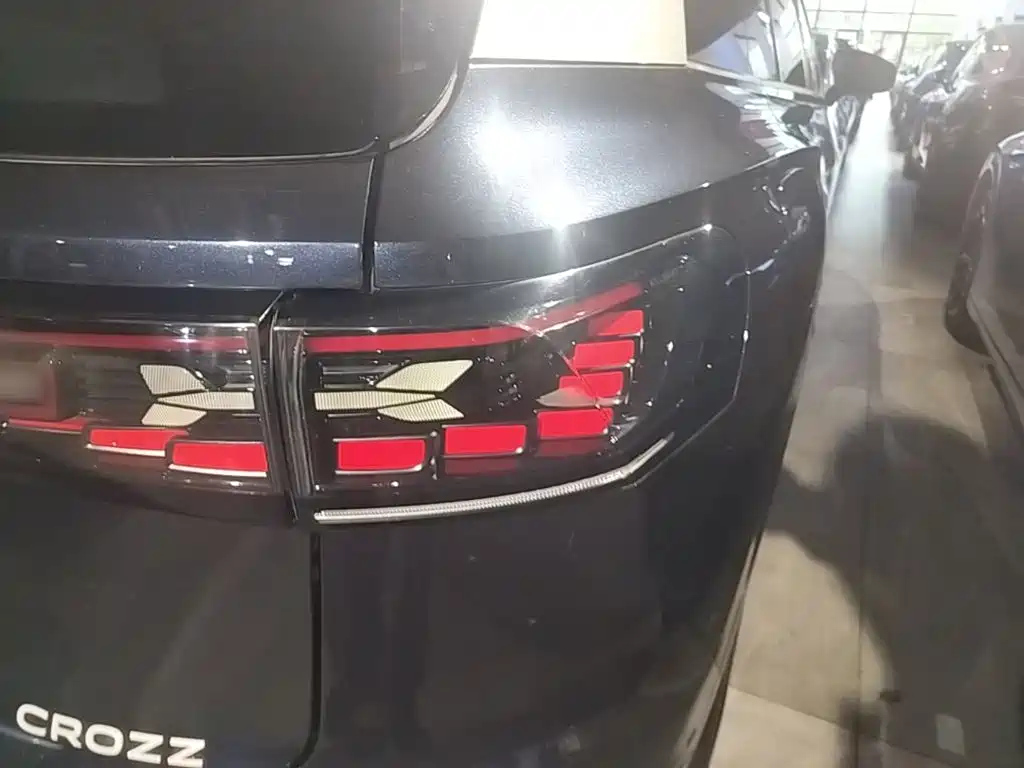 Volkswagen ID.6 Crozz — миниатюра 8