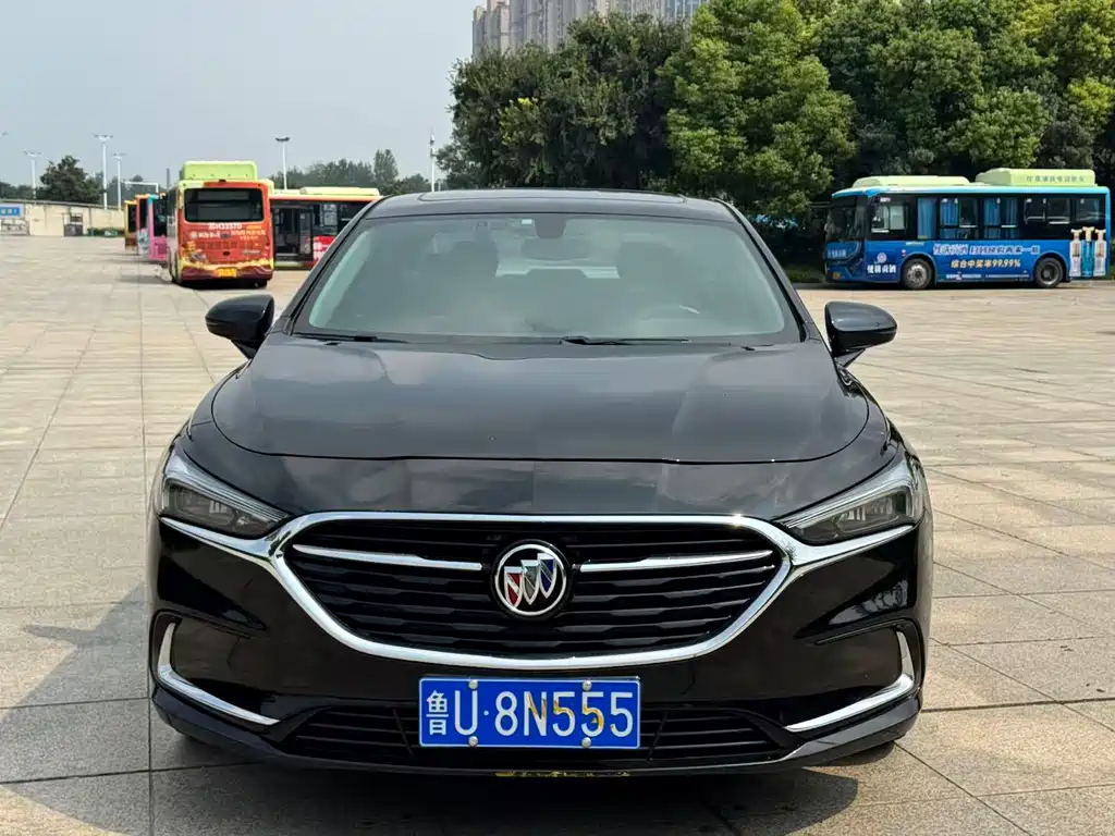 Buick LaCrosse — миниатюра 2