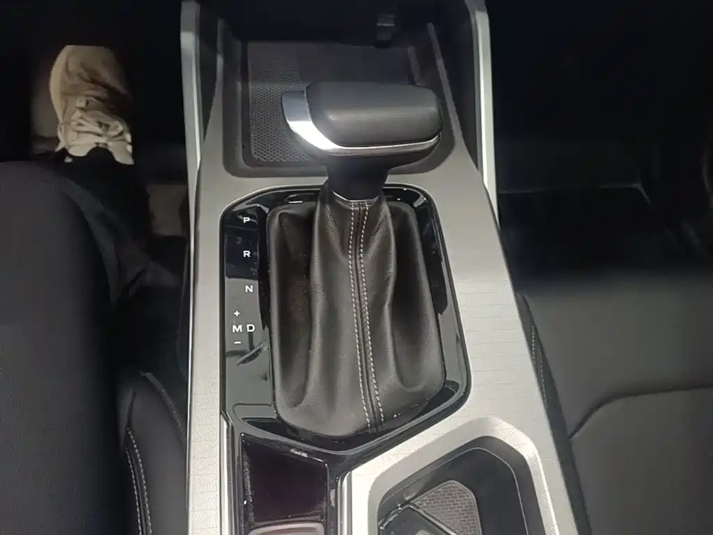 Geely Emgrand — миниатюра 14