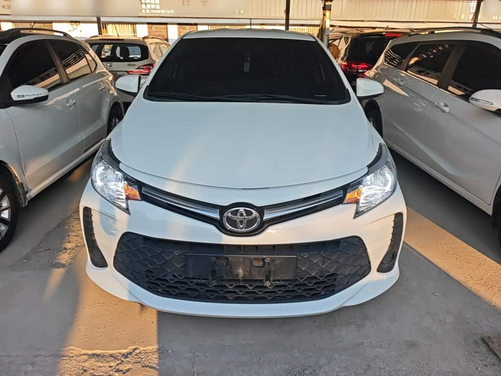 Toyota Vios FS 1.5 л 2022 г. Белый, пробег 30700 км
