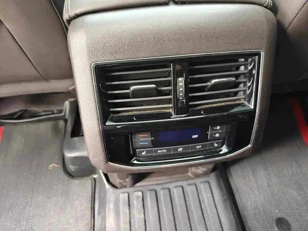 Volkswagen Teramont — миниатюра 9