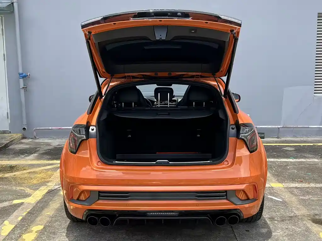 Lynk & Co 02 Hatchback — фотографии объявления, Фото 14