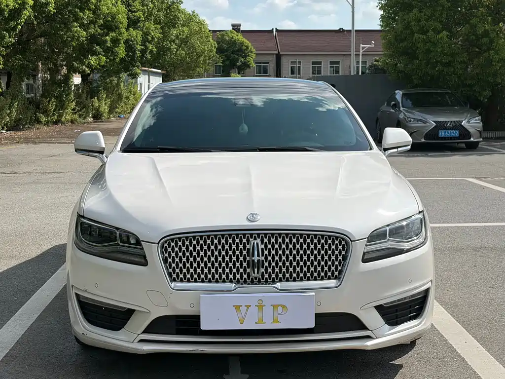 Lincoln MKZ — миниатюра 2