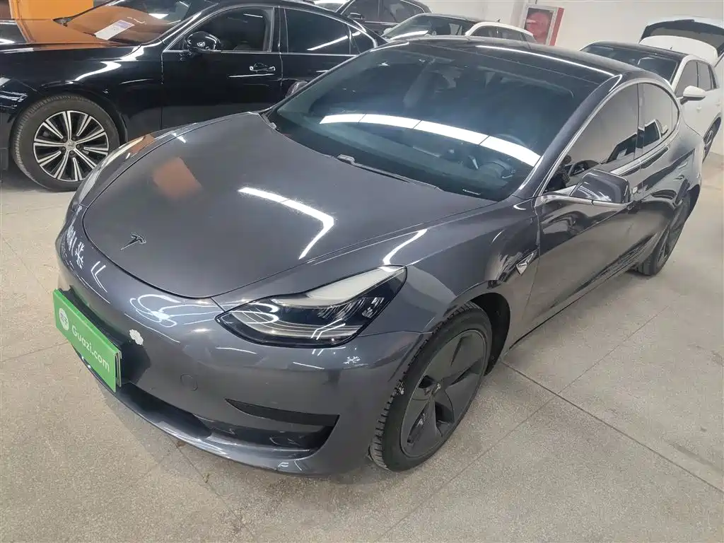 Tesla Model 3 2020
