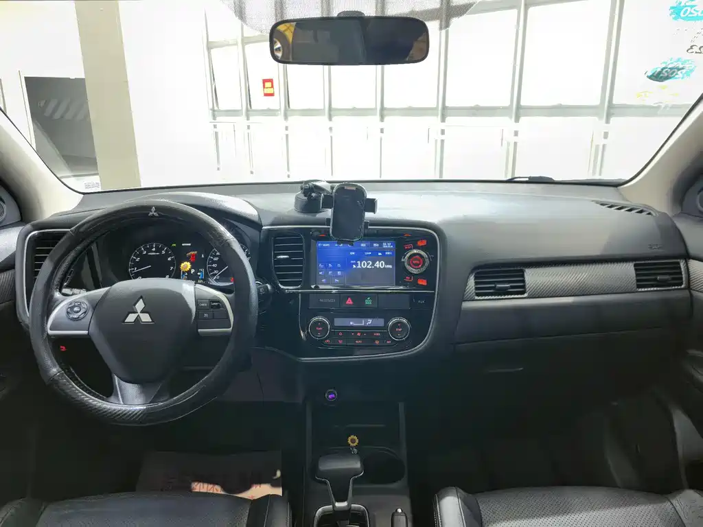 Mitsubishi Outlander (Import) — миниатюра 6