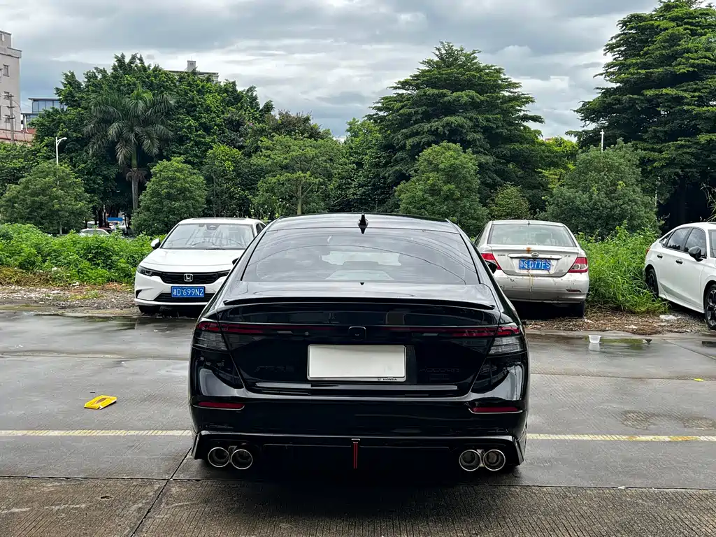 Honda Accord — миниатюра 8