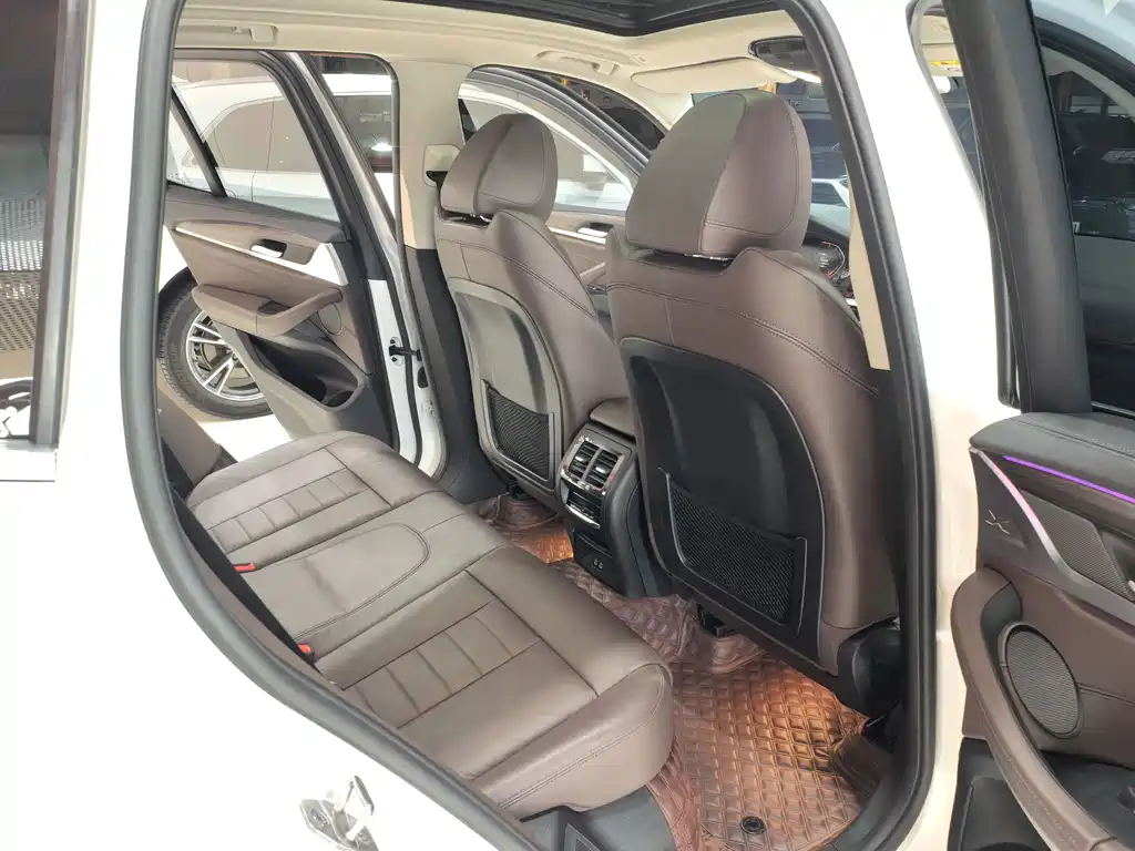 BMW X3 — миниатюра 7