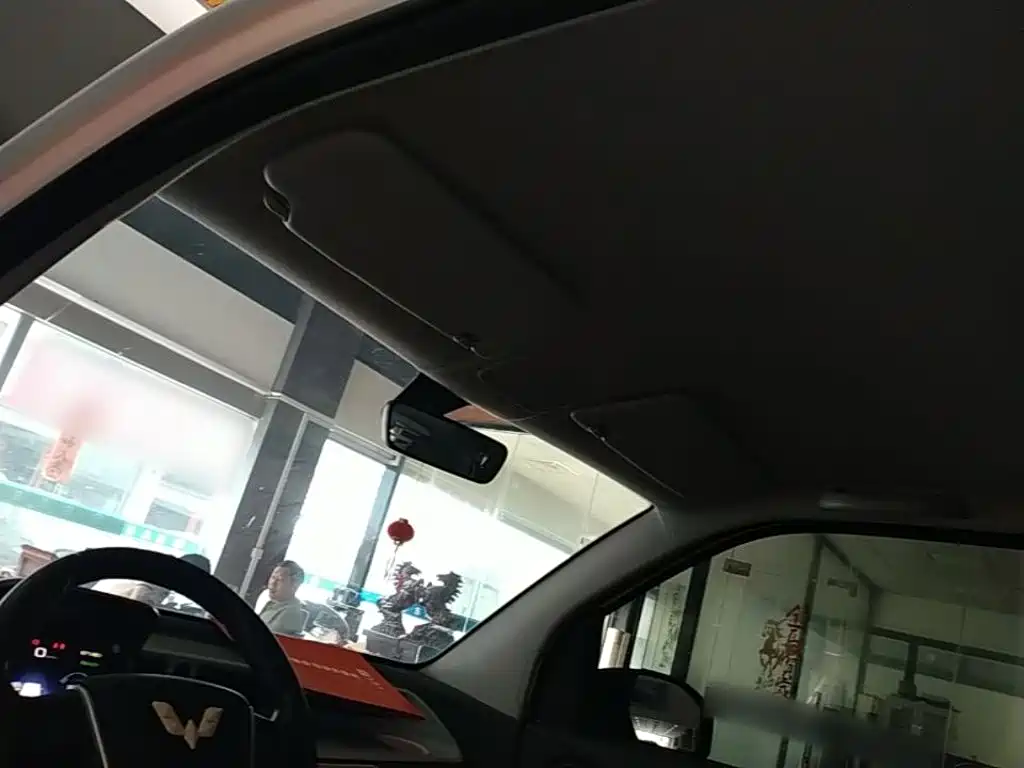 Wuling MINIEV — миниатюра 18