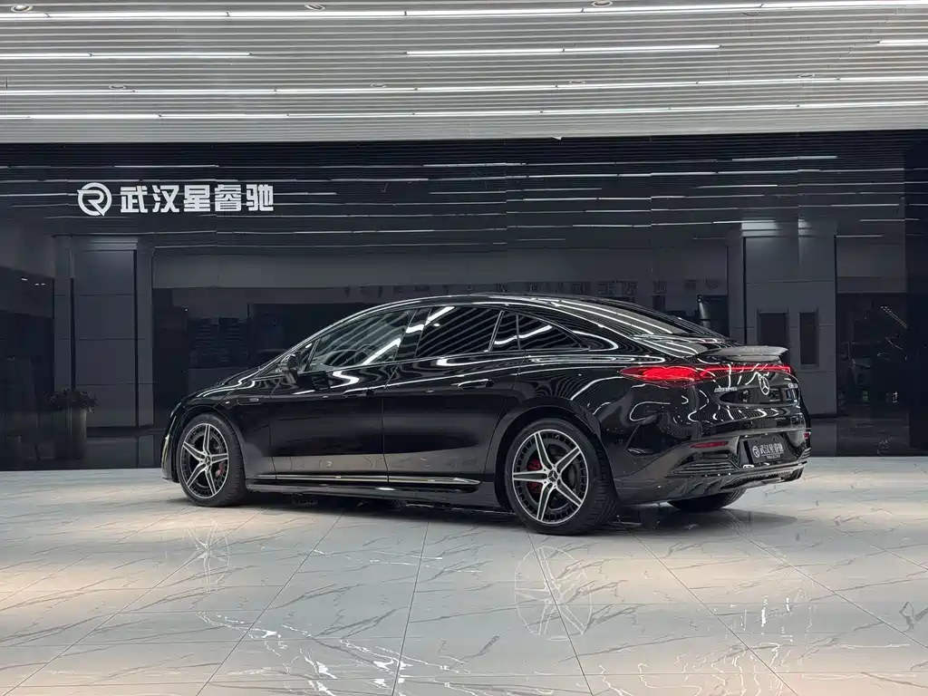 Mercedes-Benz EQE AMG — миниатюра 2